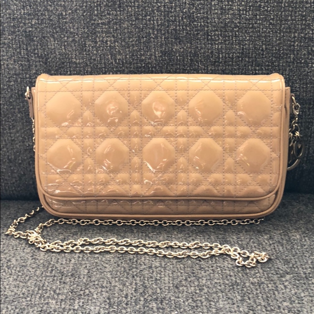 Lady Dior wallet on chain
